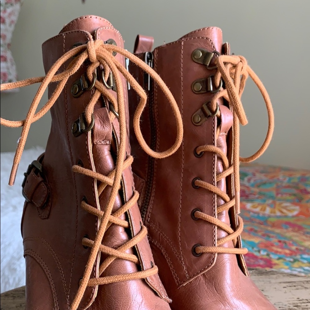 NWOB Bella vita Boots - Picture 8 of 12